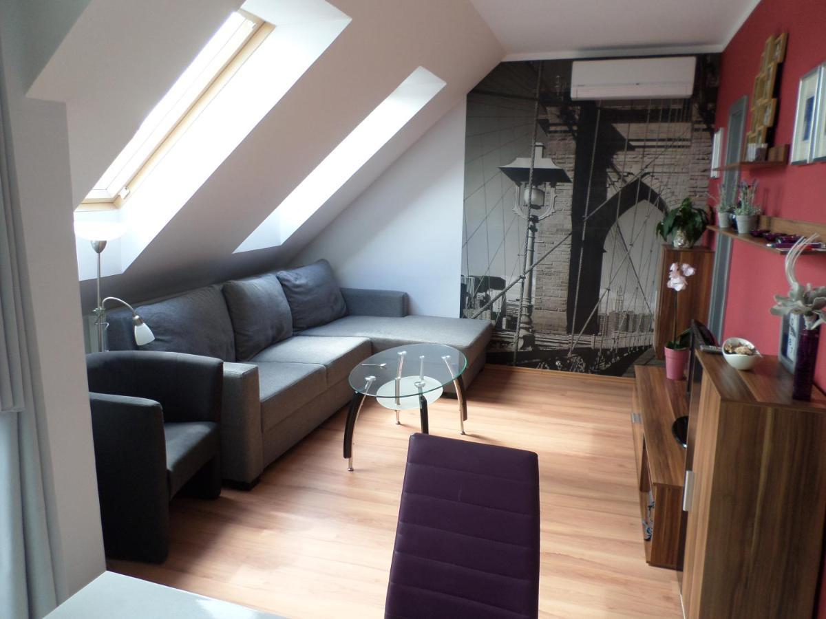 Ferienwohnung Cecilia Apartman Sárvár Exterior foto