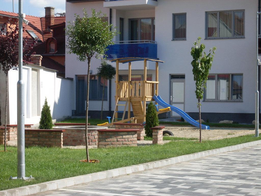 Ferienwohnung Cecilia Apartman Sárvár Zimmer foto